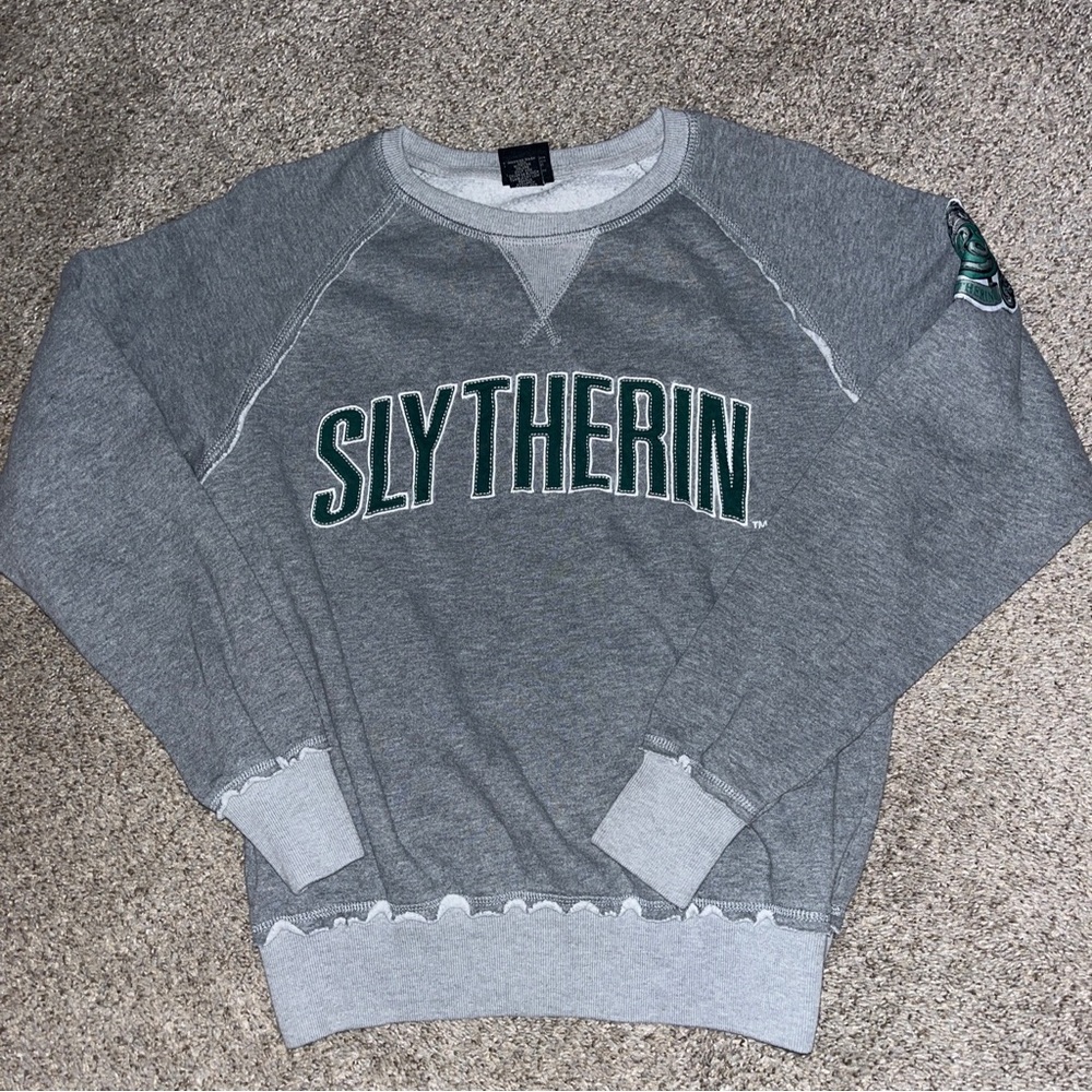 Wizarding World of Harry Potter Universal Studios Slytherin Crewneck Sweatshirt